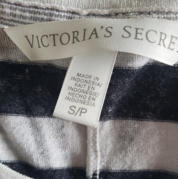 Victoria Secret short sleeve top - Picture 3 of 4